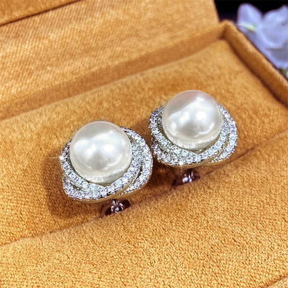 Lunar Pearls Earrings