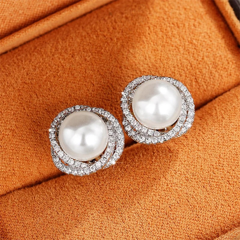 Lunar Pearls Earrings